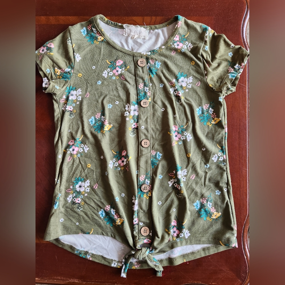 Girls Green top